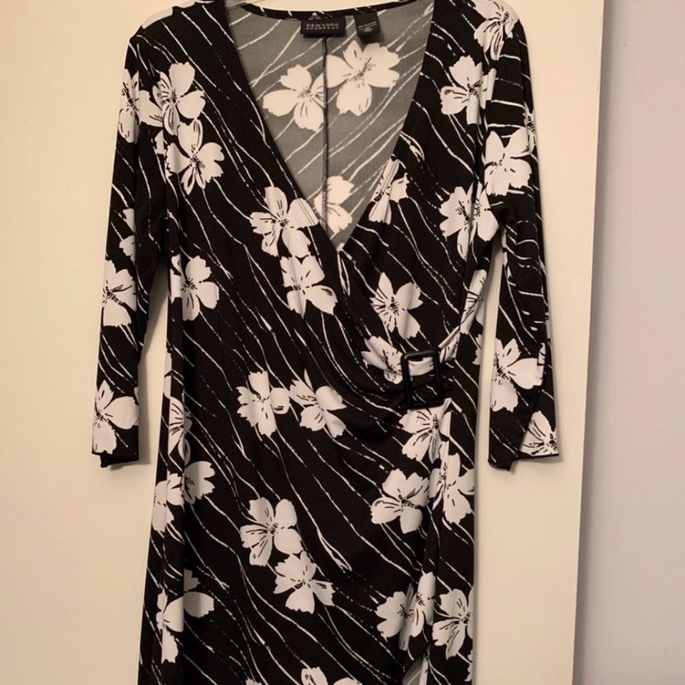 Pristine New York and Co Wrap Dress in XL